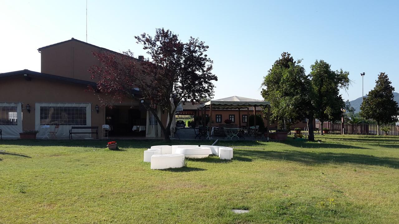 Antico Casale Le Fossate Hotel Giove Bagian luar foto
